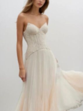 NWT Strapless Ivory Lace Corset Gown BRIDAL